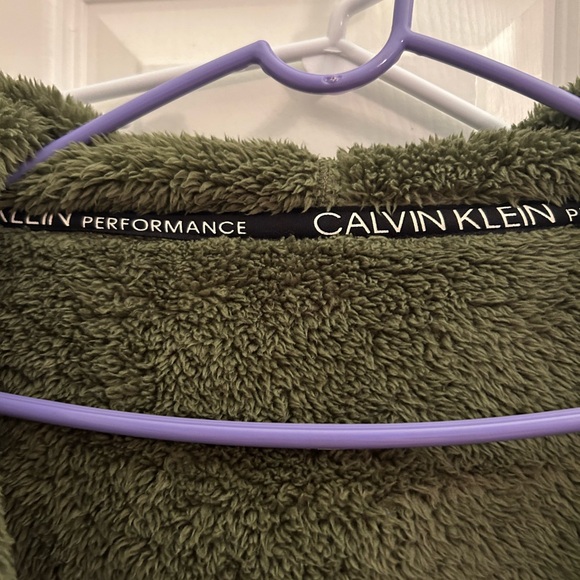 Fleece - Picture 2 of 4